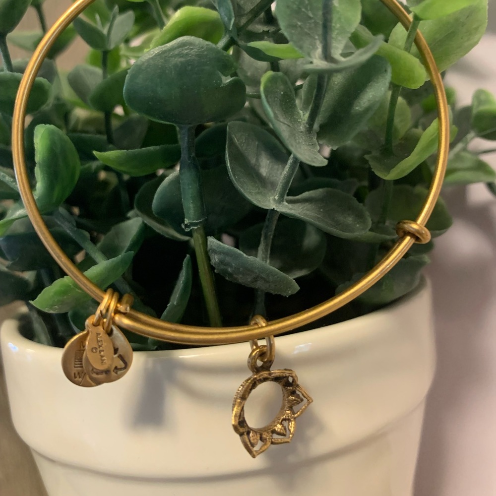 Alex & Ani "Queens Crown" Bangle Bracelet In Rafaelian Gold